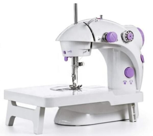 MÁQUINA DE COSER CON MESA