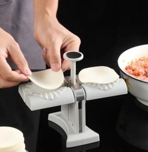 MÁQUINA PARA HACER EMPANADAS